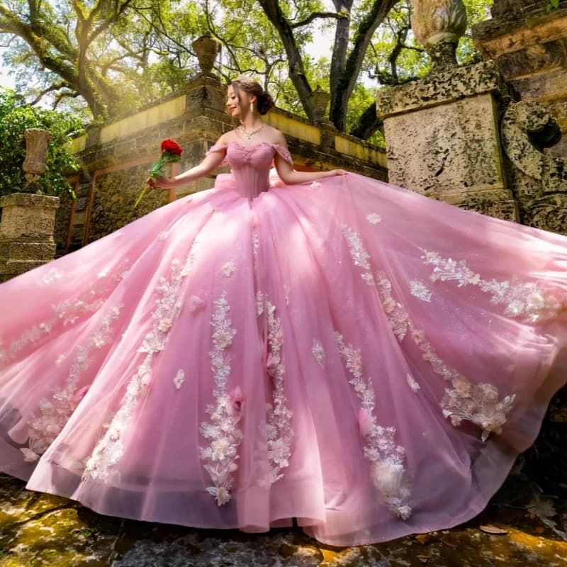 Abito da ballo rosa lucido Abiti Quinceanera con spalle scoperte Applique Perline di fiori Corsetto Tull Festa di compleanno Abito dolce 16 Vestid