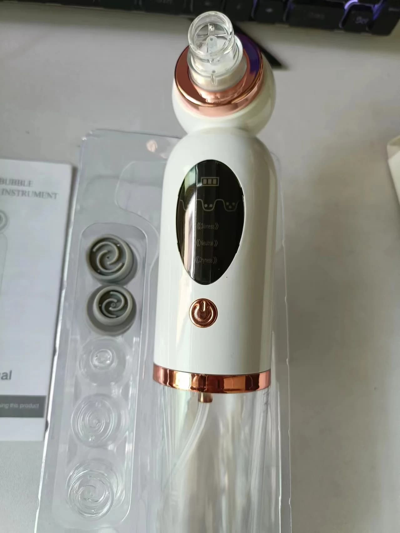 2026 Nuovo Elettrico Bubble Blackhead Remover Aspirazione Pore Cleaner Spot Acne Brufolo Testa Nera Estrattore Strumenti di Pulizia Del Viso Regalo