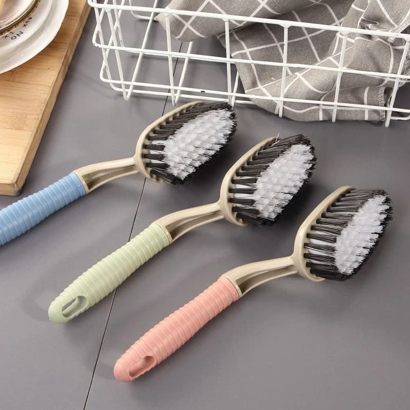 Long-handled tile brush for cleaning corners and gaps in kitchens and bathrooms