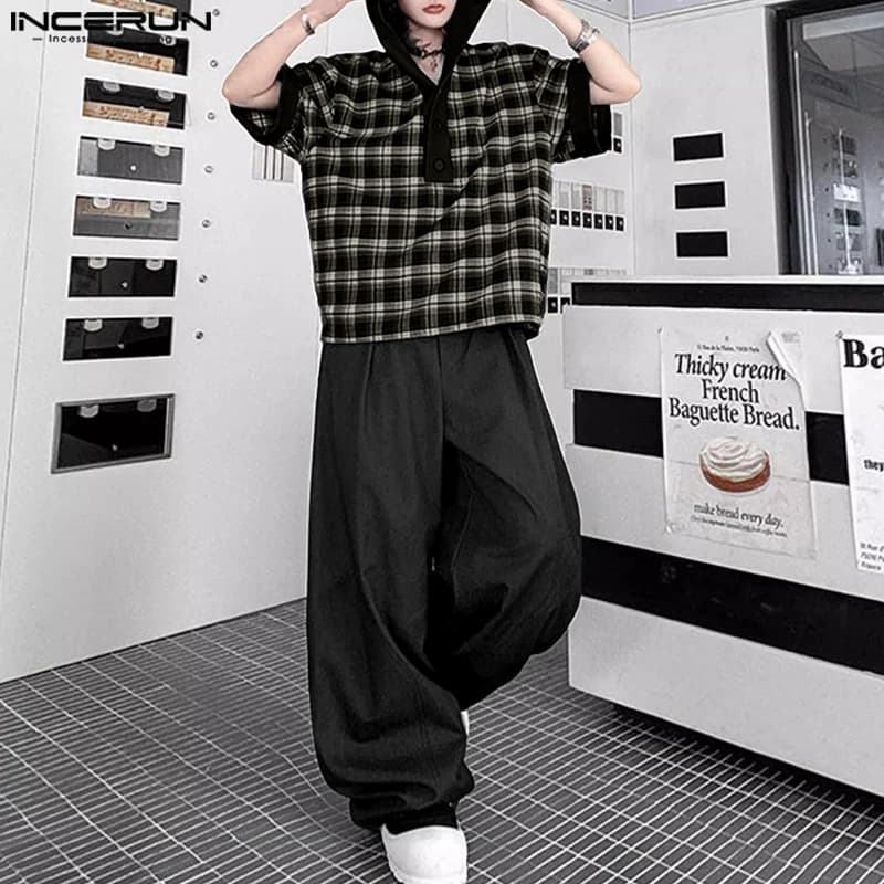 INCERUN Set da uomo Plaid Patchwork con cappuccio Manica corta Felpe con cappuccio e pantaloni Set da due pezzi Streetwear 2025 Abiti da uomo larghi di moda