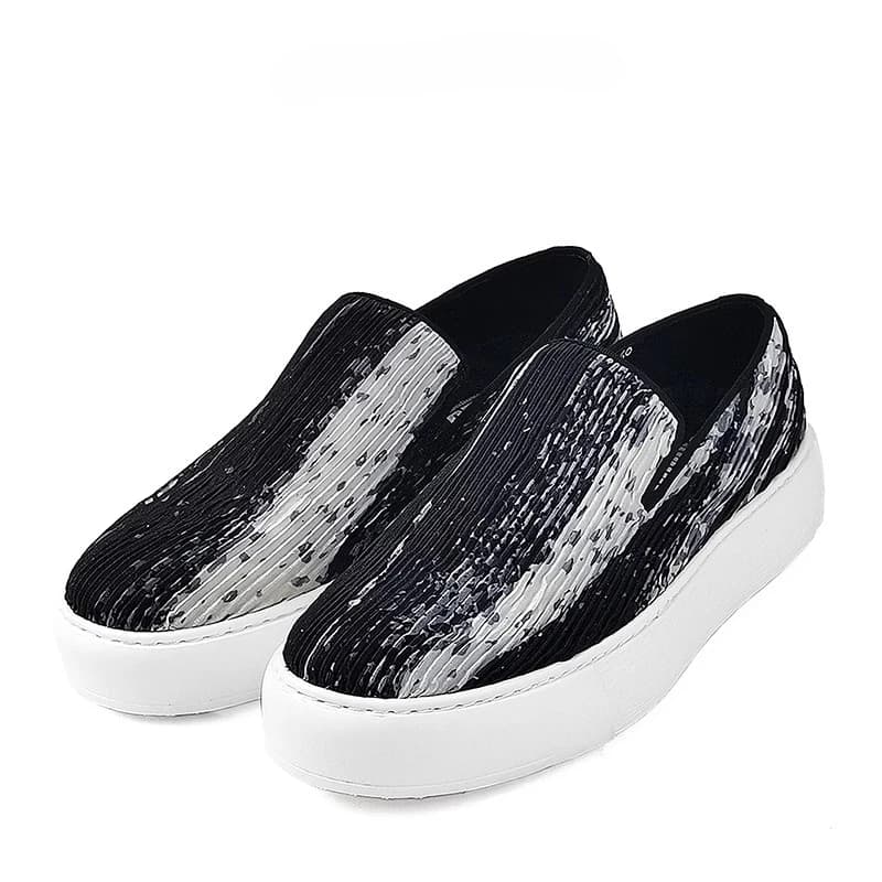 Scarpe da tavolo casual in seta di nuova moda da uomo comode scarpe sportive slip on sneakers mocassini con plateau per giovani scarpe da uomo