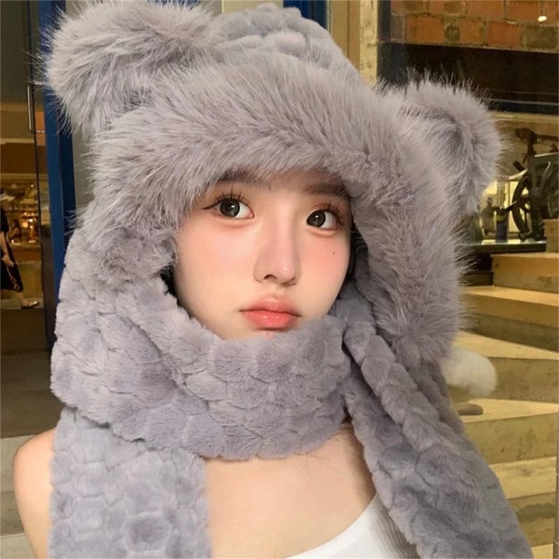Set scarves, bear hat gloves for winter sports, cycling climbing. Winter hat
