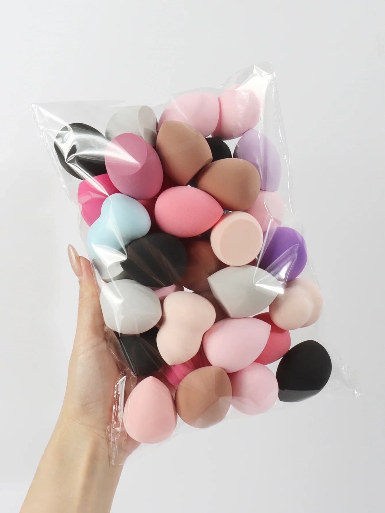 Medium Size Makeup Sponge 6/12/24/36/60 Pieces, Color and Casual Shape, Sponge for Mixing the Fund, Liquids, Creams and Powders