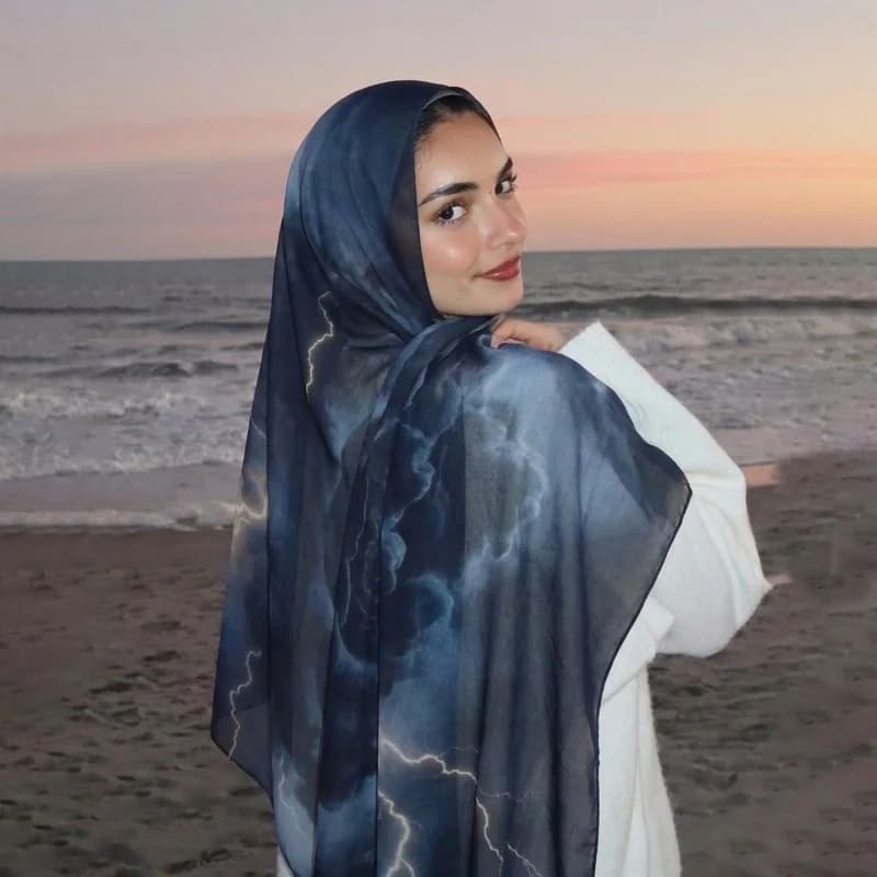 Nuovo Hijab Musulmano 2026, Sciarpa Morbida e Traspirante con Stampa a Nuvole, Bandana Islamica, Copricapo per Uso Quotidiano, Accessorio per il Collo per Donne