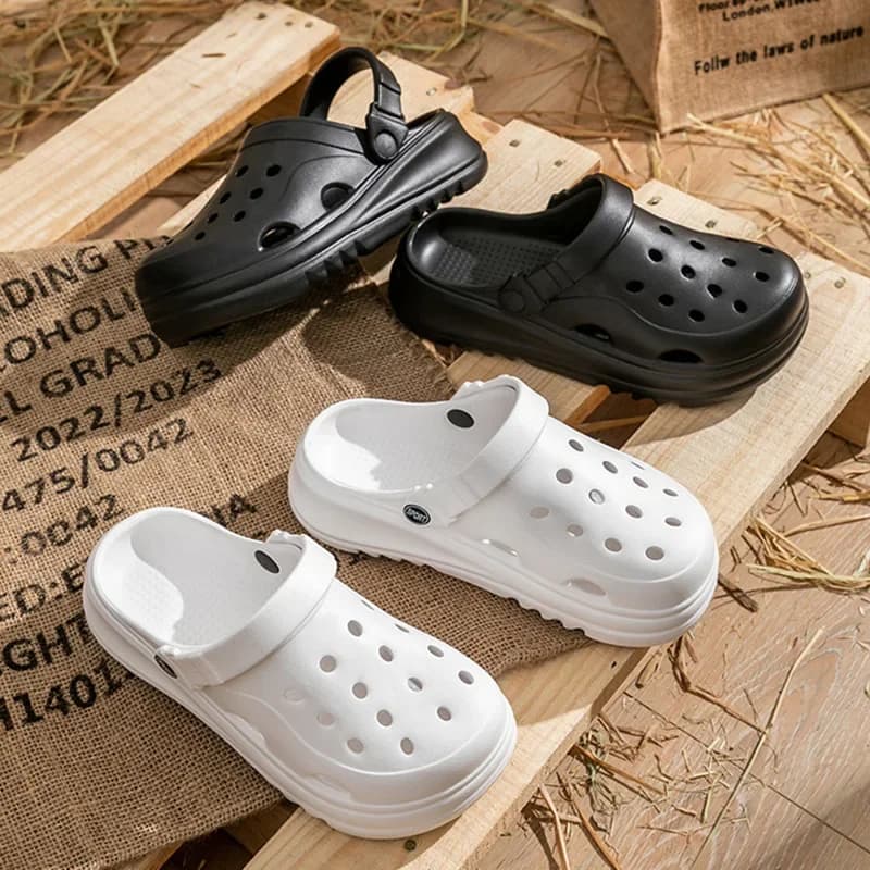 Sandali con plateau scava fuori moda donna 2025 zoccoli da spiaggia antiscivolo estivi sandali Eva donna scarpe da giardino con suola morbida e spessa diapositive