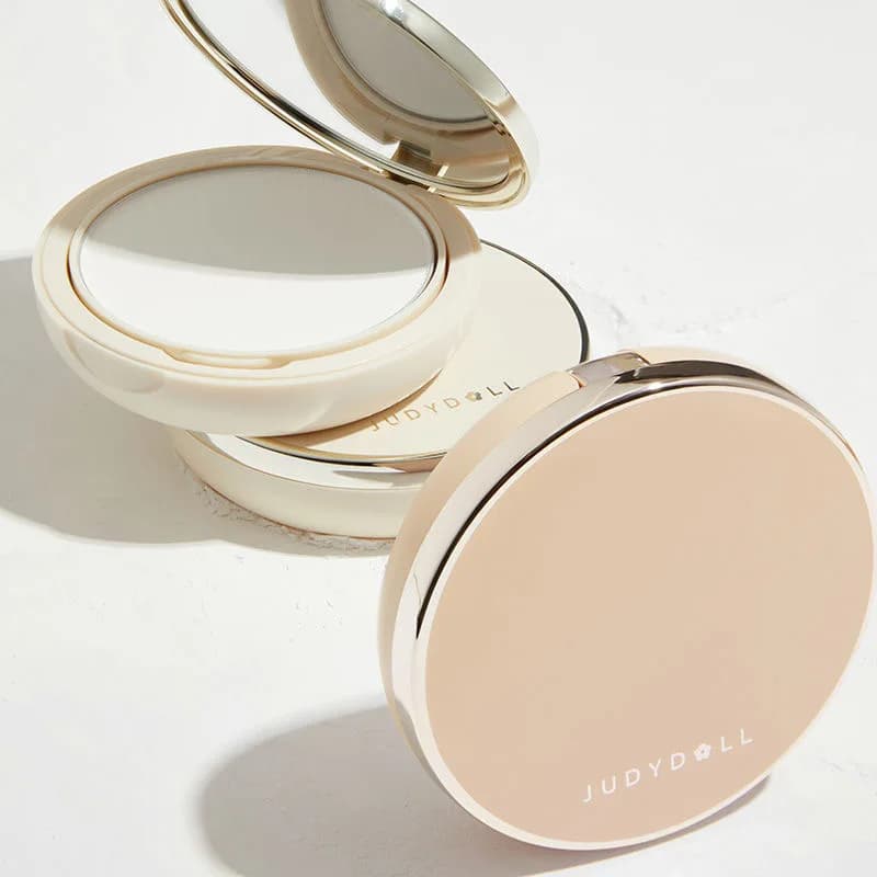 Judydoll Transparent beige compact powder Oil control and make-up matt finish Long-lasting fixing powder Soft focus