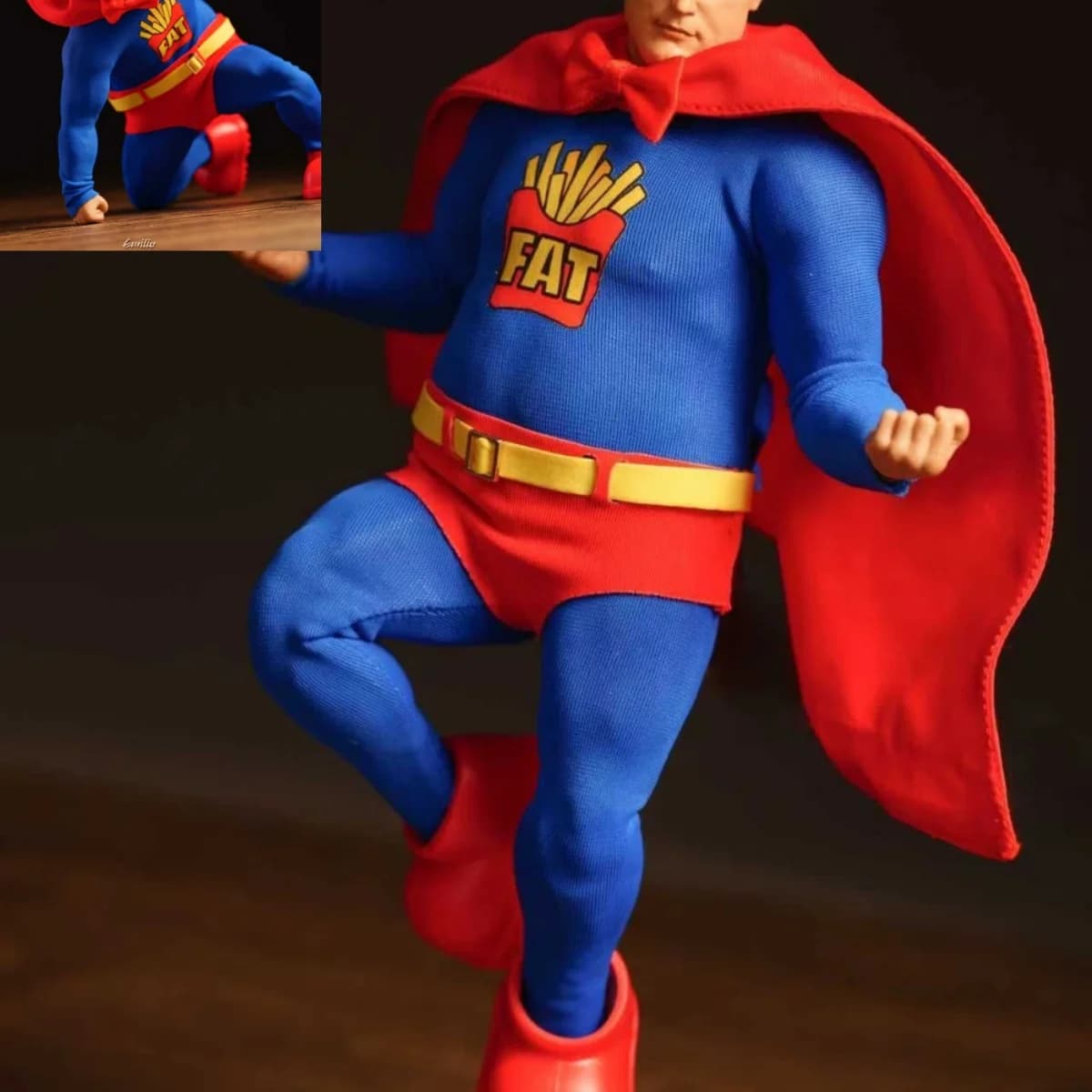 【Solo Abbigliamento】Set di accessori fatti a mano 1/12: tuta blu, pantaloncini rossi, mantello e stivali per action figure da 6 pollici NT-03