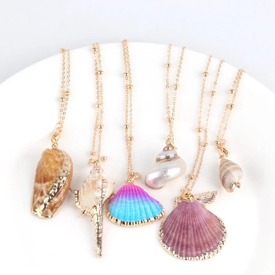 Collana con conchiglia in stile boho 2023, collana con ciondolo a conchiglia da spiaggia per donna, gioielli estivi, regalo per ragazze per feste.