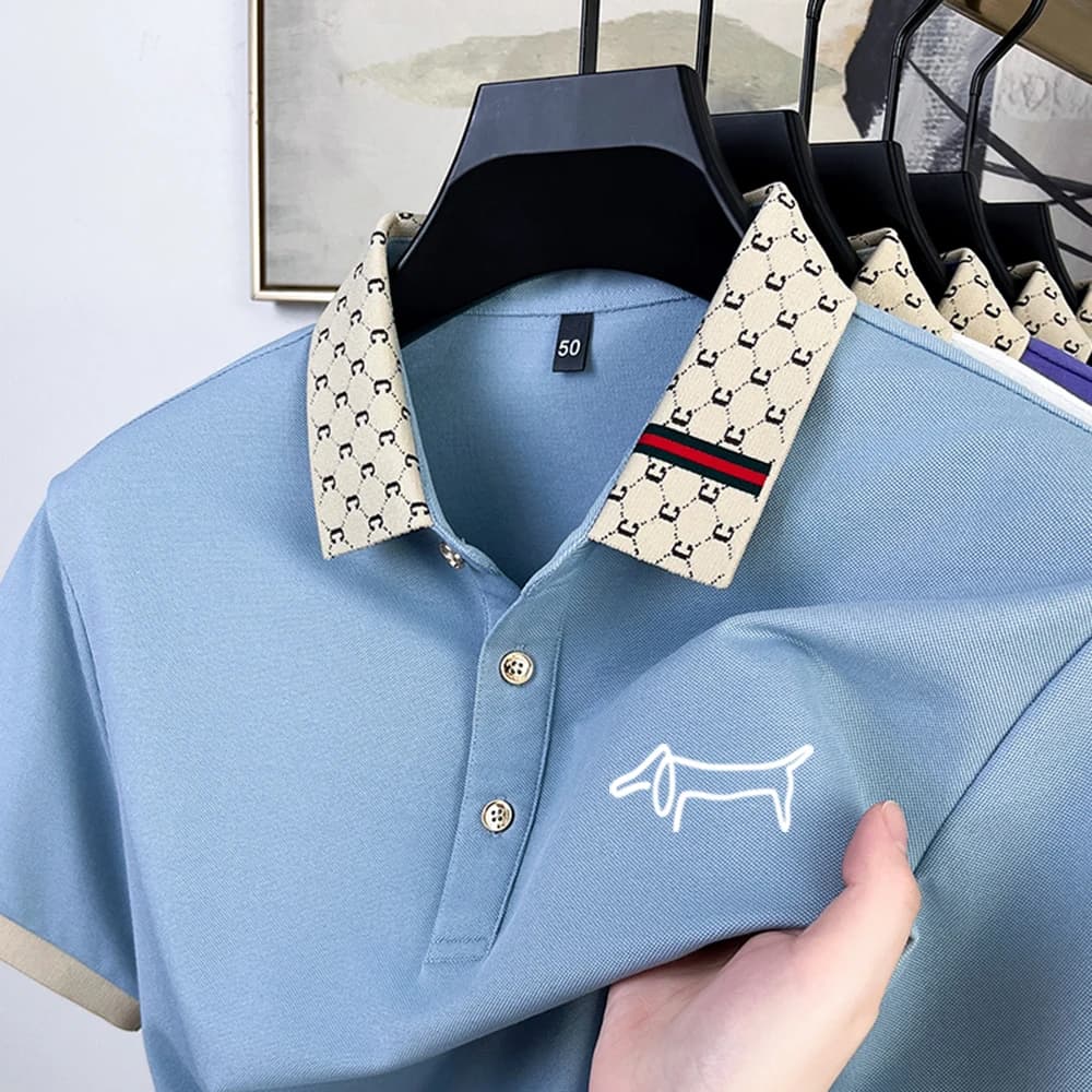 T-shirt da uomo estiva di fascia alta in seta nuova a maniche corte con stampa di cani da cartone animato, comoda e rinfrescante, coreana, da golf