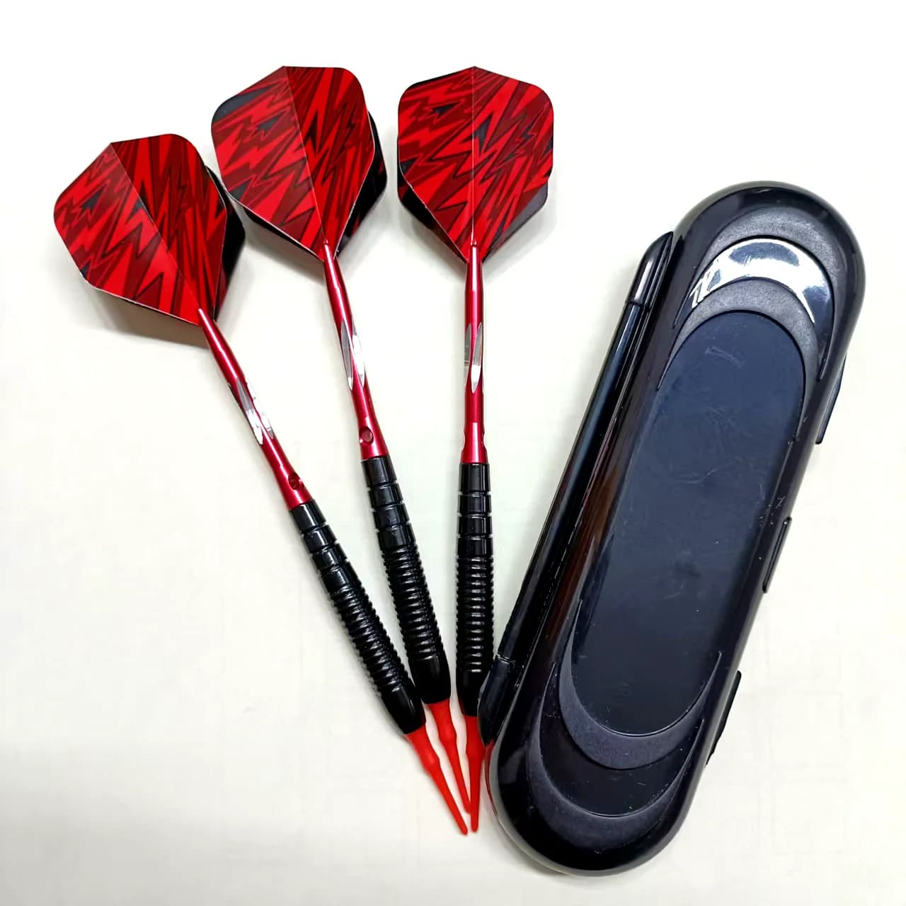 Set di Freccette Professionali con Punta Morbida da 17g, Aste in Alluminio, Alette Extra e Custodia per Giochi di Freccette Elettroniche