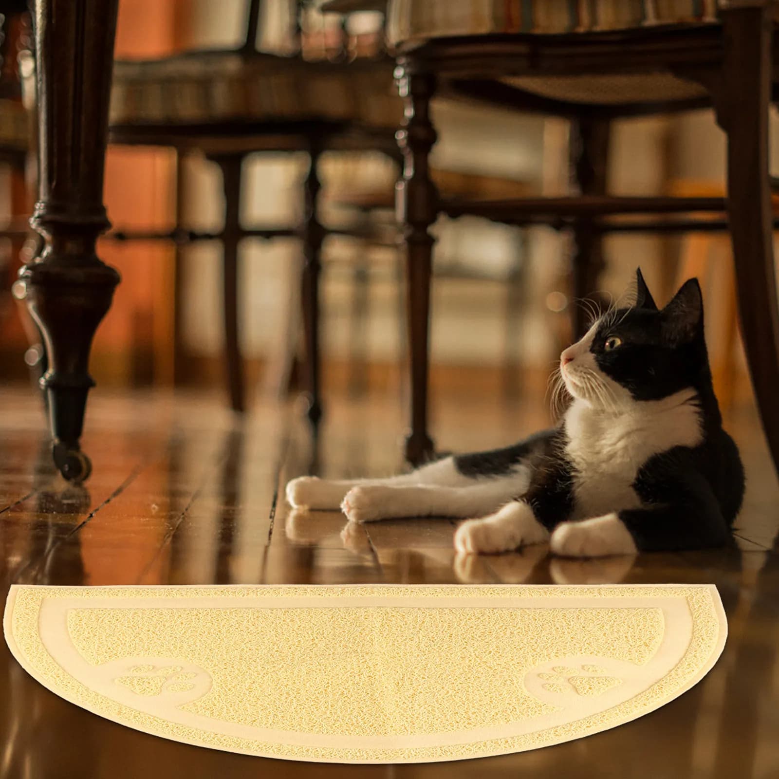 Tappetino Semicircolare in PVC per Lettiera Gatti, Design Elegante e Compatto per Ingresso, Compatibile con Ogni Lettiera, Tappetino Anti-Rovina per Cibo e Alimentazione Gatti