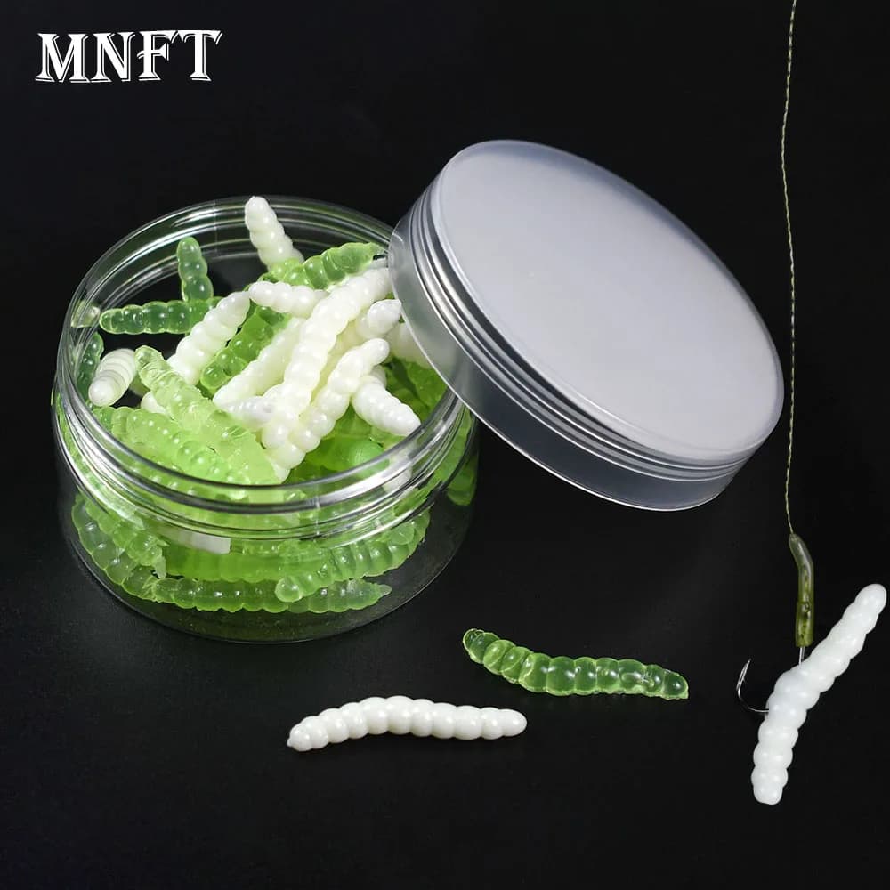 50 Pz Morbido Realistico Fishing Recall Vermi Silicone baits 0.6g 38mm for Bass Carpa Jigging Wobblers Artificial bait Boxing Equipment