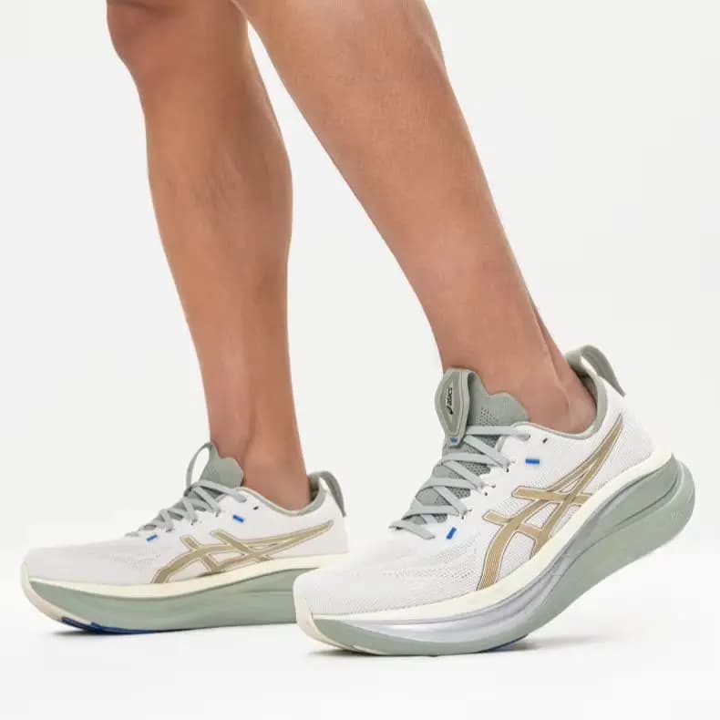 Asics 2026 Nuove Scarpe da Corsa Ammortizzate da Uomo Leggere Traspiranti Antiscivolo Comode Sneakers Atletiche 1011C270-100