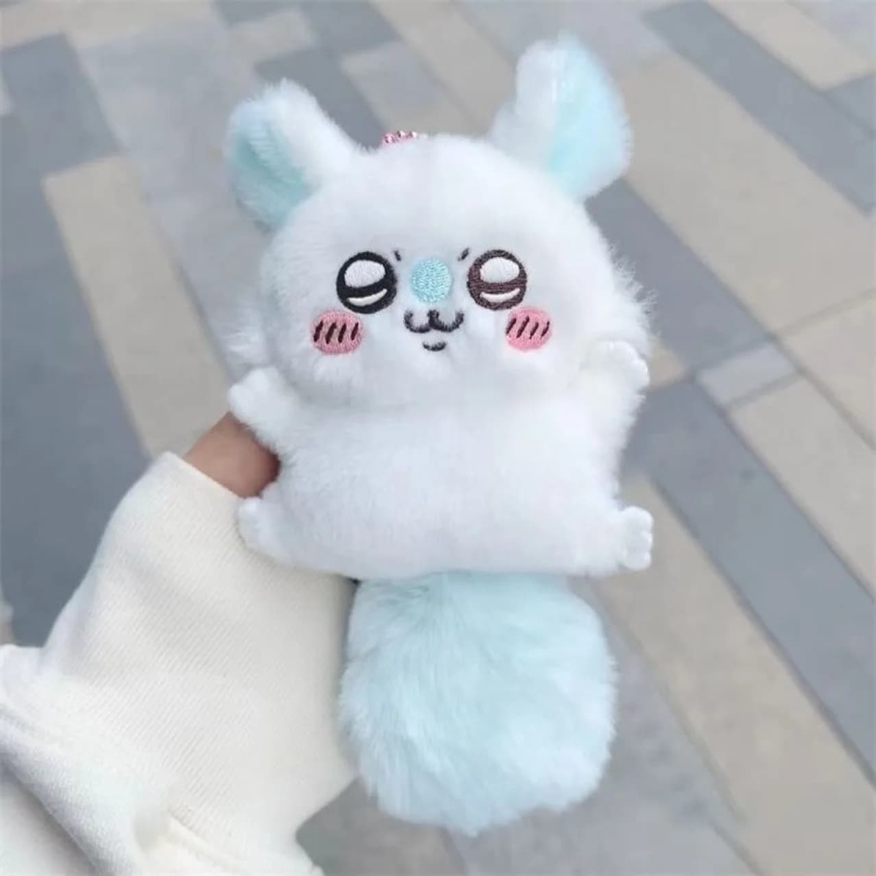 Nuovo Ciondolo Peluche Chiikawa Cartoon Momoka, Simpatico Orso Volante Disegnato a Mano, Ciondolo per Zaino, Portachiavi, Ornamento Carino