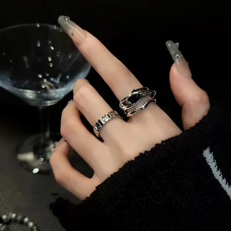 Anello Aperto con Zircone Quadrato Dark Wind, Anello da Indice di Tendenza di Nicchia, Gioiello di Lusso Leggero e di Alta Gamma per Donne