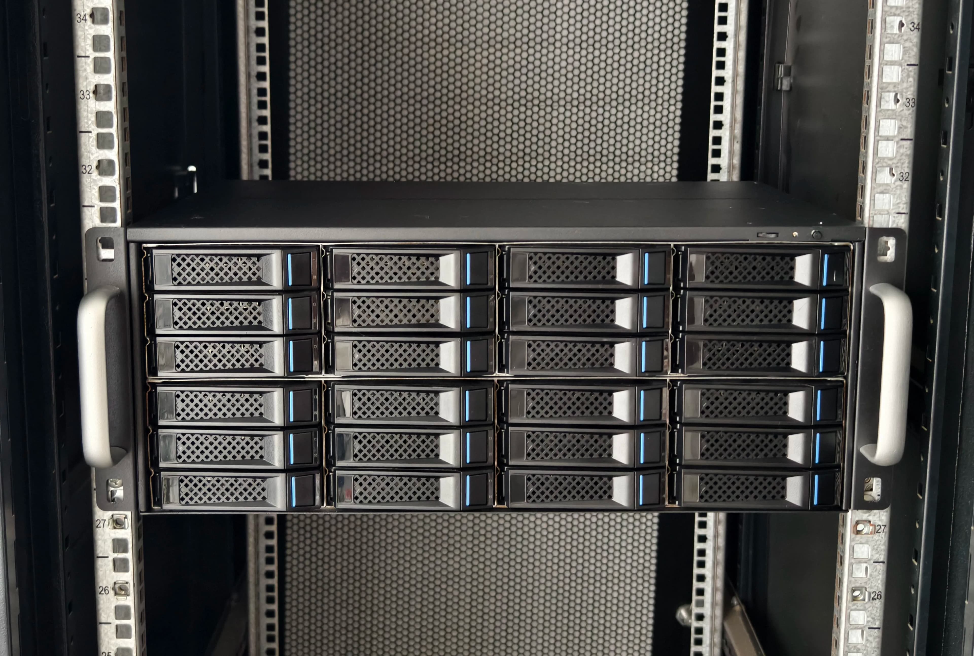 M424 4U 24-Bay Storage Expansion Enclosure | 12Gbps NAS Chassis with Built-in Power Supply