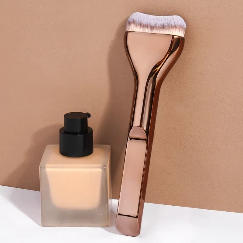 Pennello Professionale per Fondotinta - Setole Morbide in Nylon, Elegante Manico Marrone, per BB Cream, Fondotinta Liquido, Cipria - Formato da Viaggio