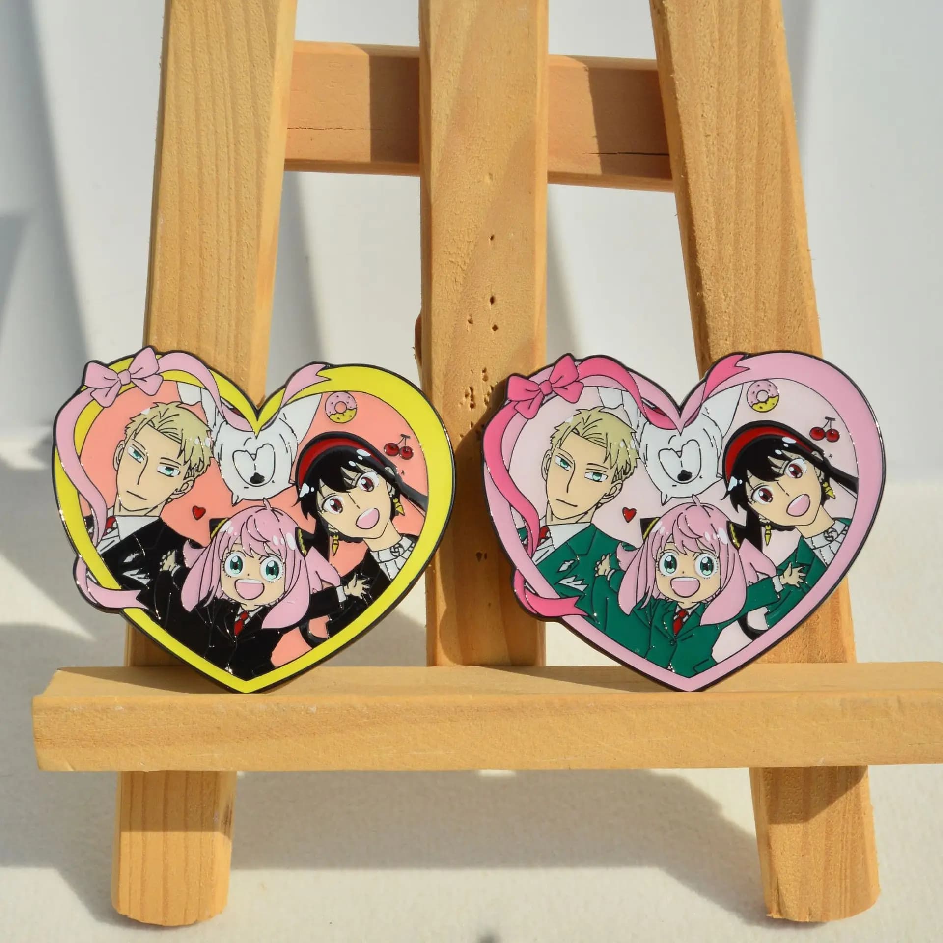 Spille e Ciondoli Anime SPY×FAMILY Anya Yor Loid Bond in Metallo, Broccette Manga per Borsa, Zaino, Abbigliamento, Risvolto, Cosplay, Regalo, Decorazione