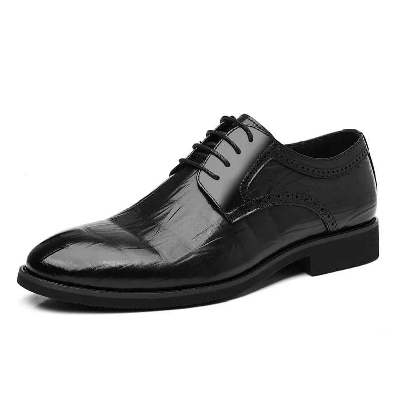 Primavera Autunno Nuove scarpe eleganti firmate da uomo Moda casual Scarpe da sposa in pizzo Scarpe da uomo in pelle di mucca tinta unita maschile