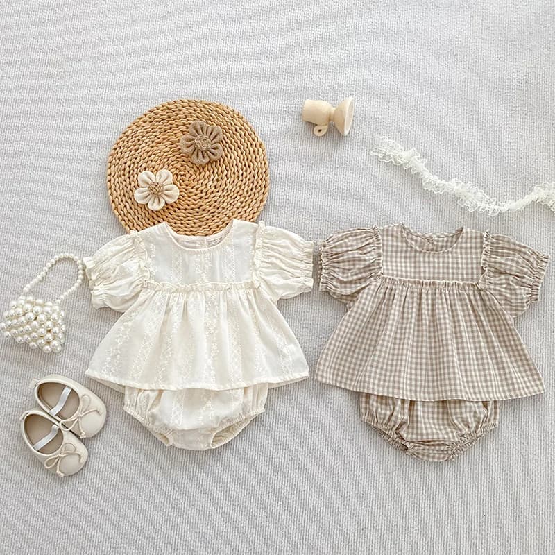 Set di moda estiva per ragazze Top con maniche a sbuffo a griglia ricamata per bambini + pantaloncini Set di vestiti per neonate carini in due pezzi Vestiti per bambini