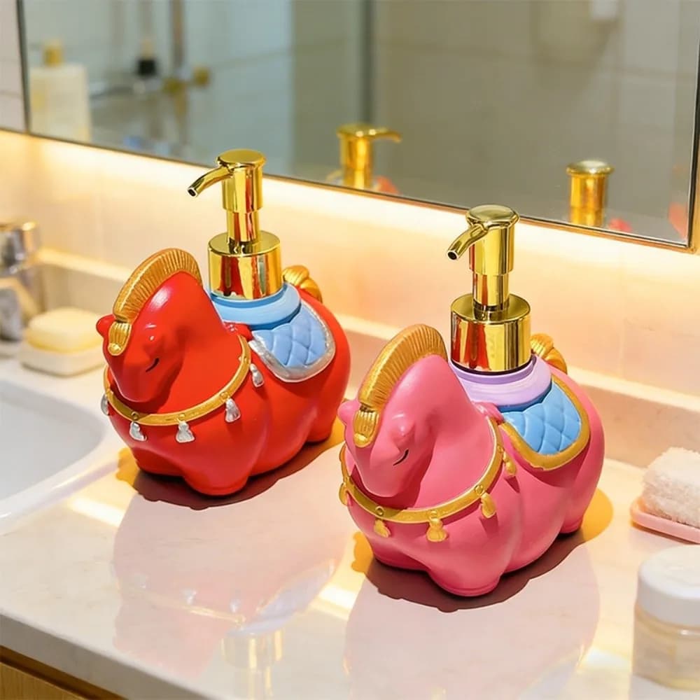 Dispenser di Sapone in Vinile a Forma di Cavallo Zodiacale, Bottiglia Decorativa per Disinfettante Mani, Mascotte Cartoon