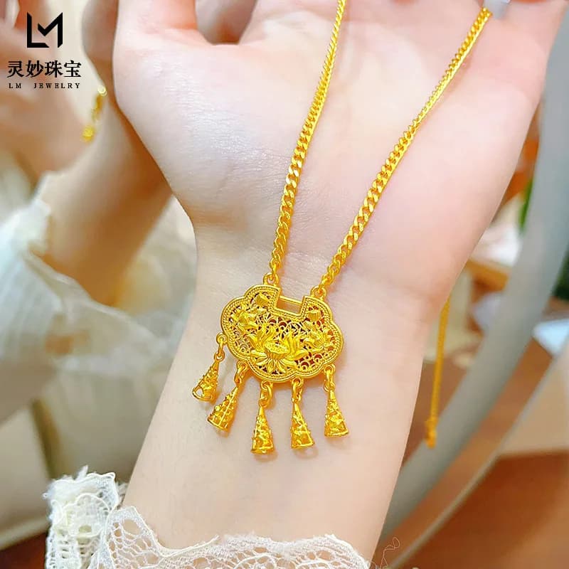 9999 Gioielli di lusso in oro reale 24 carati Lotus Nappa Collana con ciondolo con lucchetto della pace Collana con doppio gancio Regalo per la fidanzata