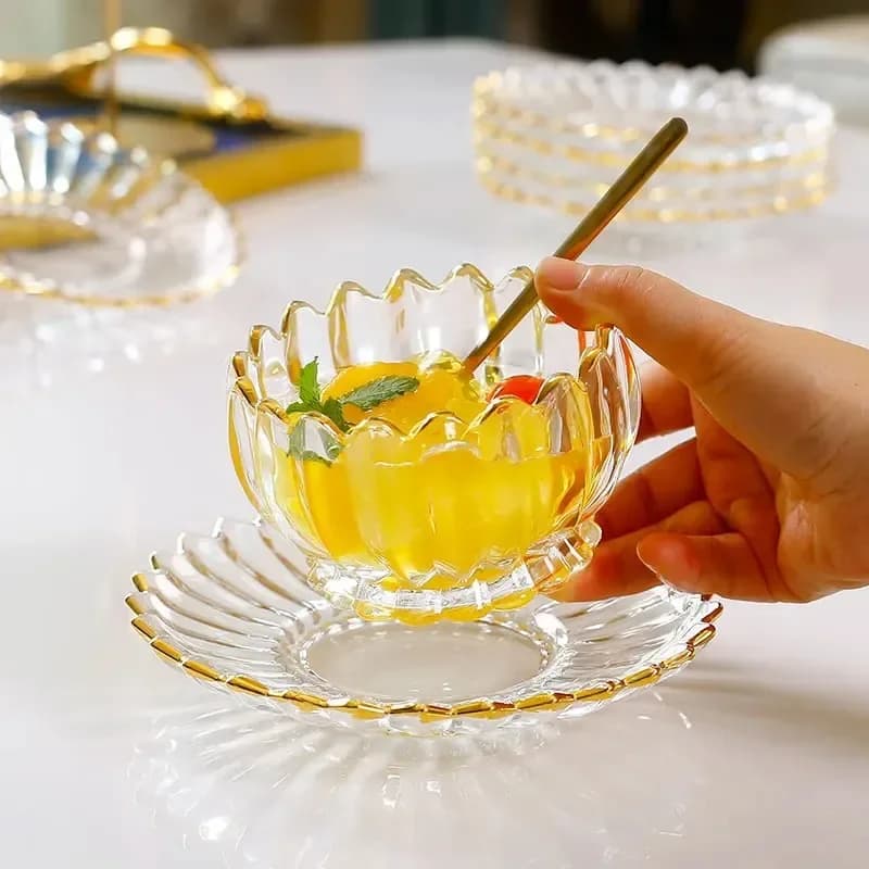 European Style Glass Bowl Delicate Flower Type Fruit Plate Dessert Salad Bowl Table Candy Dried Fruit Snack Tray Ice Cream Cup
