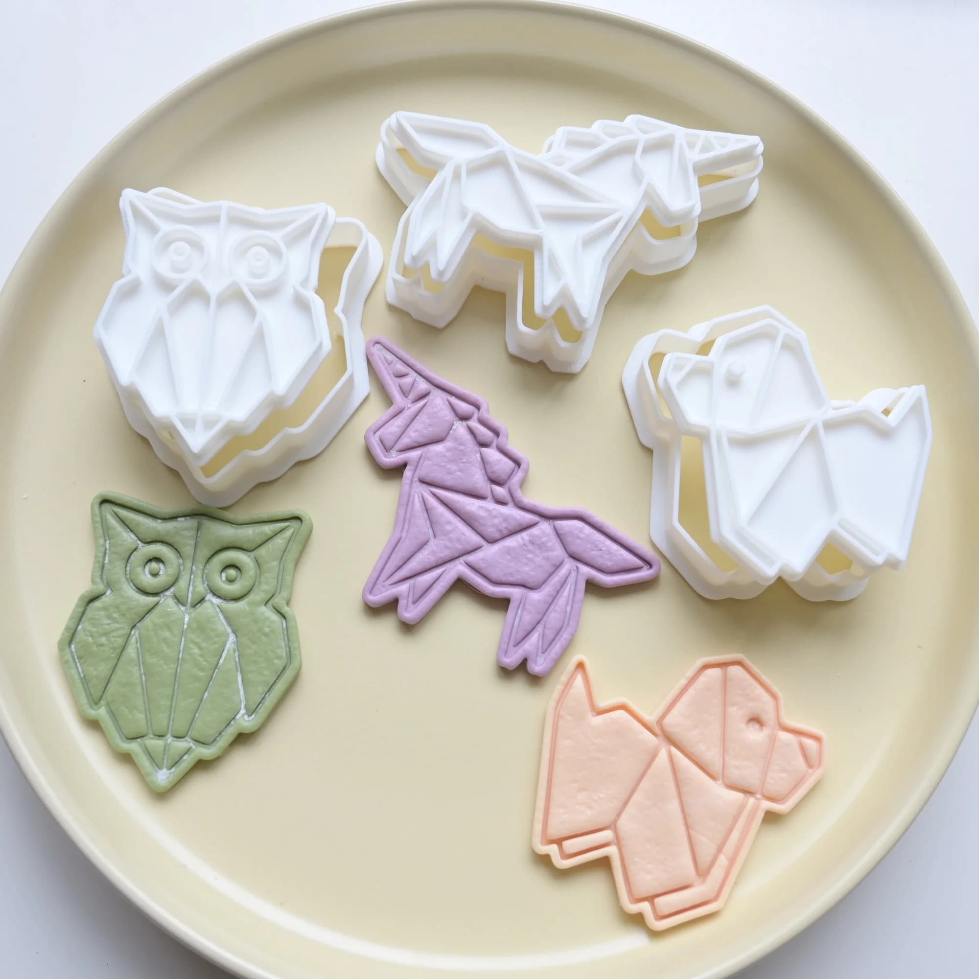 Cute Animal Origami Baking Mold Paper Unicorn Owl Puppy Cookie Embosser Mold Plastic Fondant Biscuit Cutter Mold