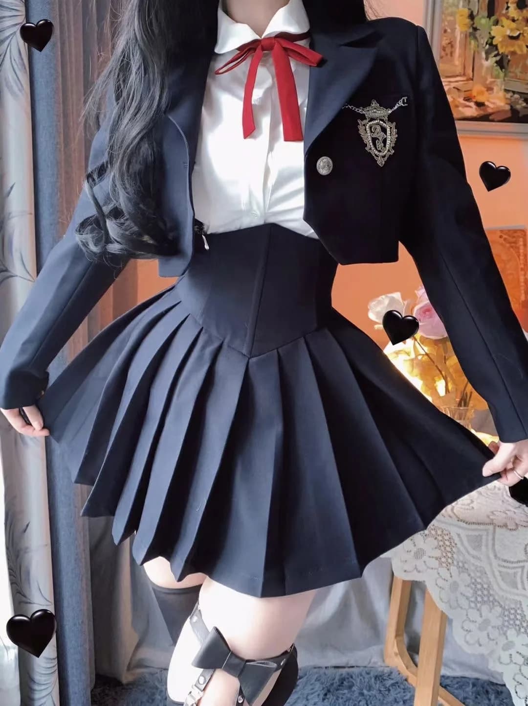 Primavera 2025 Set uniforme americana stile preppy Cappotto corto da ragazza Camicia bianca a maniche lunghe Gonna a pieghe a vita alta sottile Blu scuro