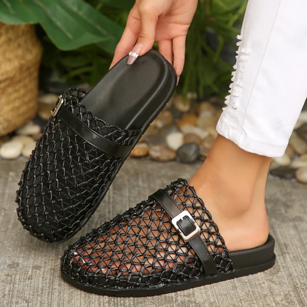 Solid Color Hollow Fishnet Woven Breathable Slippers Summer New Women's Large Size One-leg Thick-soled Non-slip Beach Slippers