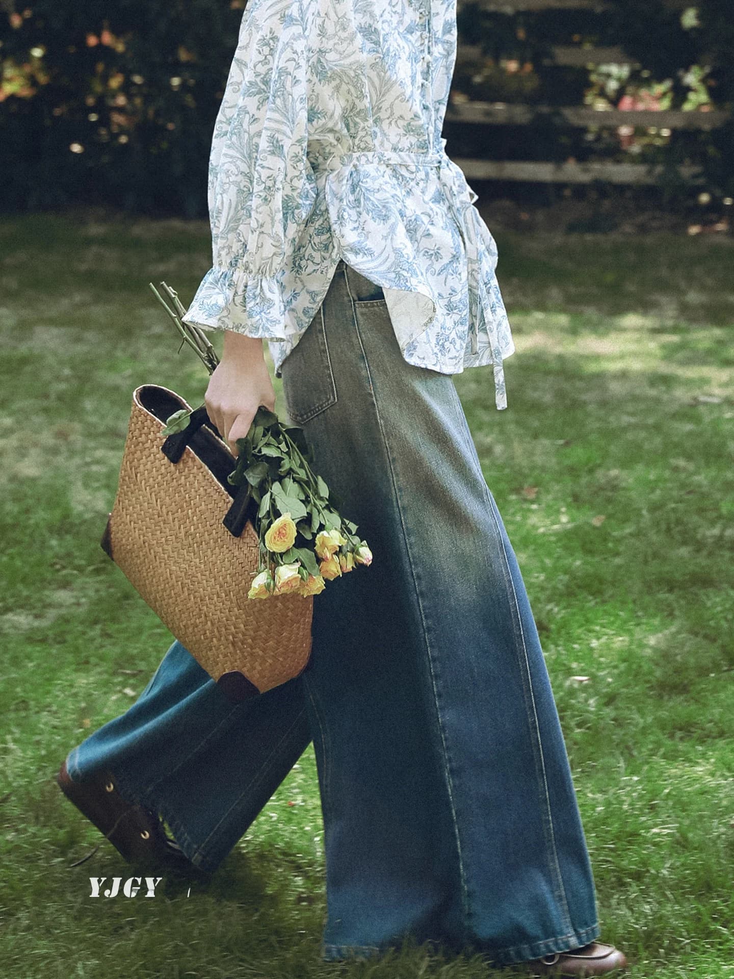 Gradual Vintage Blue Wide Leg Jeans Women's Early Spring Loose High Waist Pants Cotton Comfortable Breathable Spring Season
