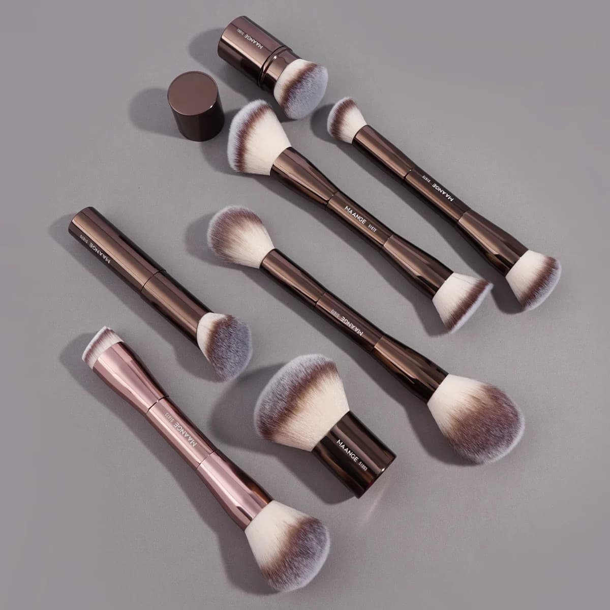 MAANGE professional makeup brush set, double tip brush for foundation and blush, soft bristles, delicate on skin, travel