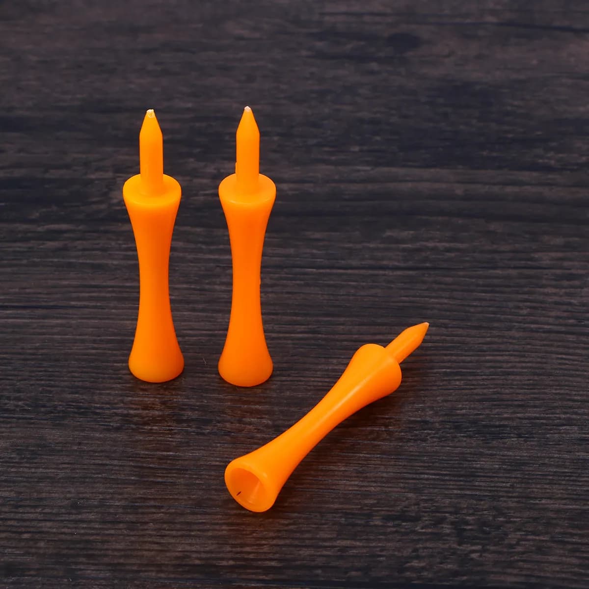 50 Pezzi Tee da Golf Arancioni Luminosi 70mm in Plastica, Grandi, Leggeri e Resistenti, Perfetti per gli Amanti del Golf