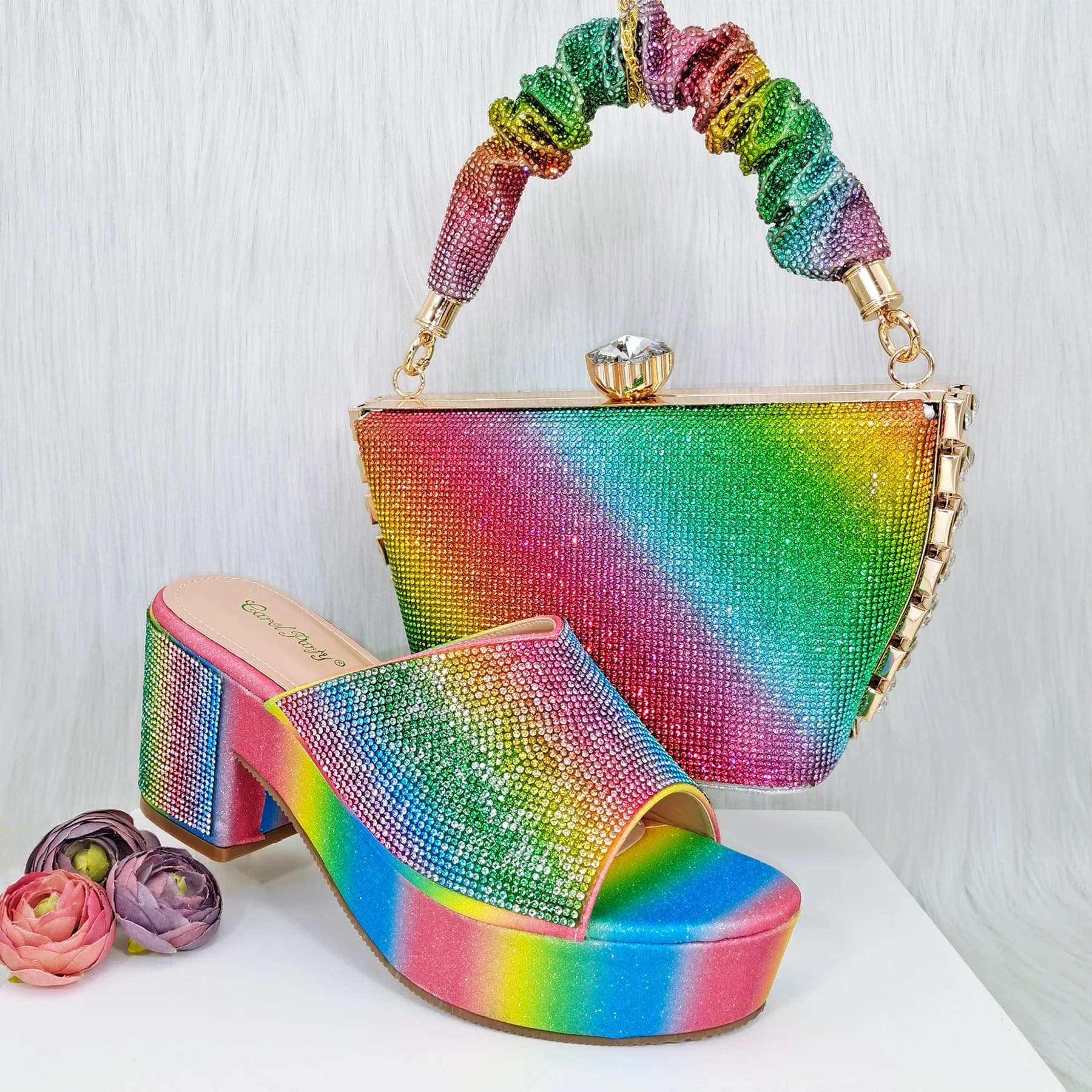 QSGFC tacchi alti a righe con strass color arcobaleno di Design italiano, abbinati a sandali aperti nigeriani, Set di borse per scarpe da donna