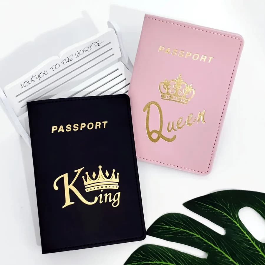 2 pezzi un Set corona grafica PU custodia per passaporto in pelle porta carte accessori da viaggio amanti portafoglio regalo per coppie volo