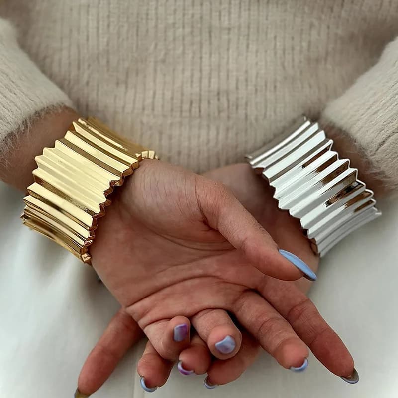 1pc Exaggerated Punk Smooth Heavy Metal Chunky Spring Bangles Women Wide Hip Hop Gold Color Arm Bracelet Steampunk Men Jewelry