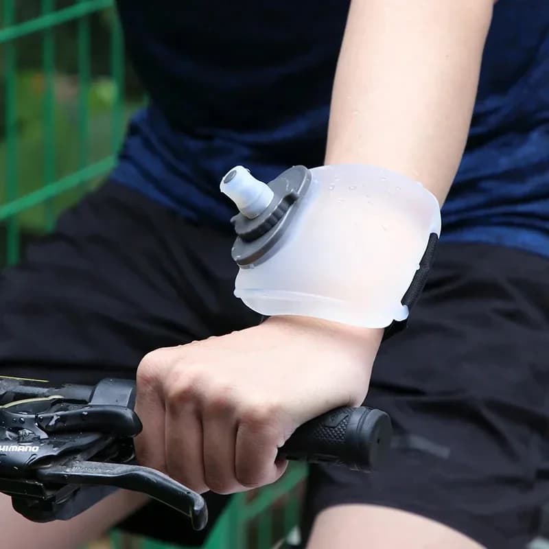 Outdoor Sports Water Bottle Wristshell Running Horse Riding Fitness Climbing Silicone Portable Water Bottle Soft Moisturizing Pack