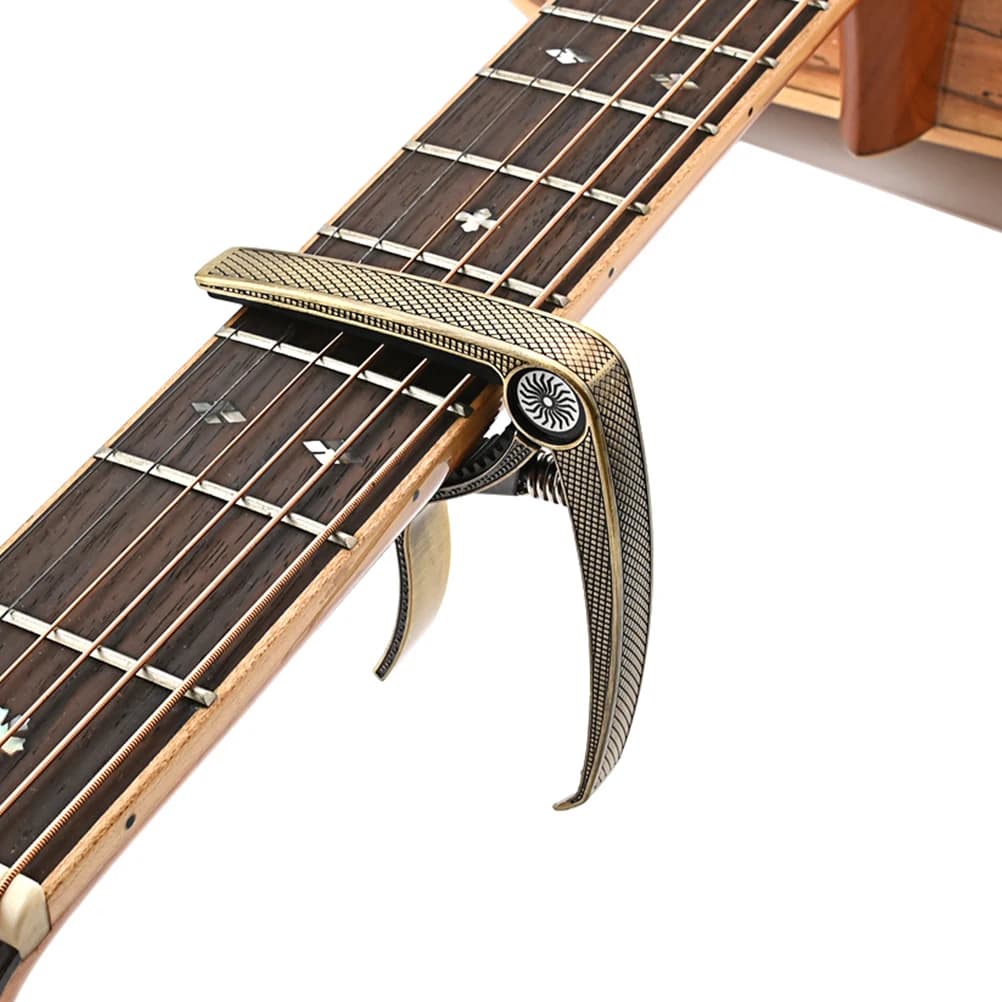 Capotasto Accessori elettrici per chitarra Accessori Gitara per accessori per accordatura Tono modificato Clip Dado portatile acustico