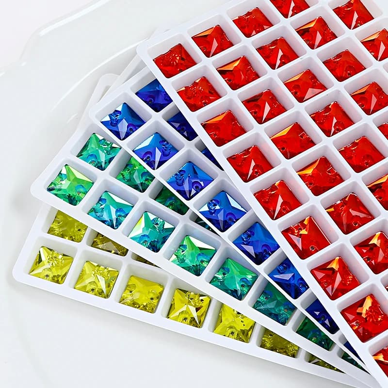 Pietra da cucire di forma quadrata K5 Strass di cristallo Pietra flatback Glitter Cucire su pietra per la decorazione di vestiti Scarpe Borse Abito fai da te