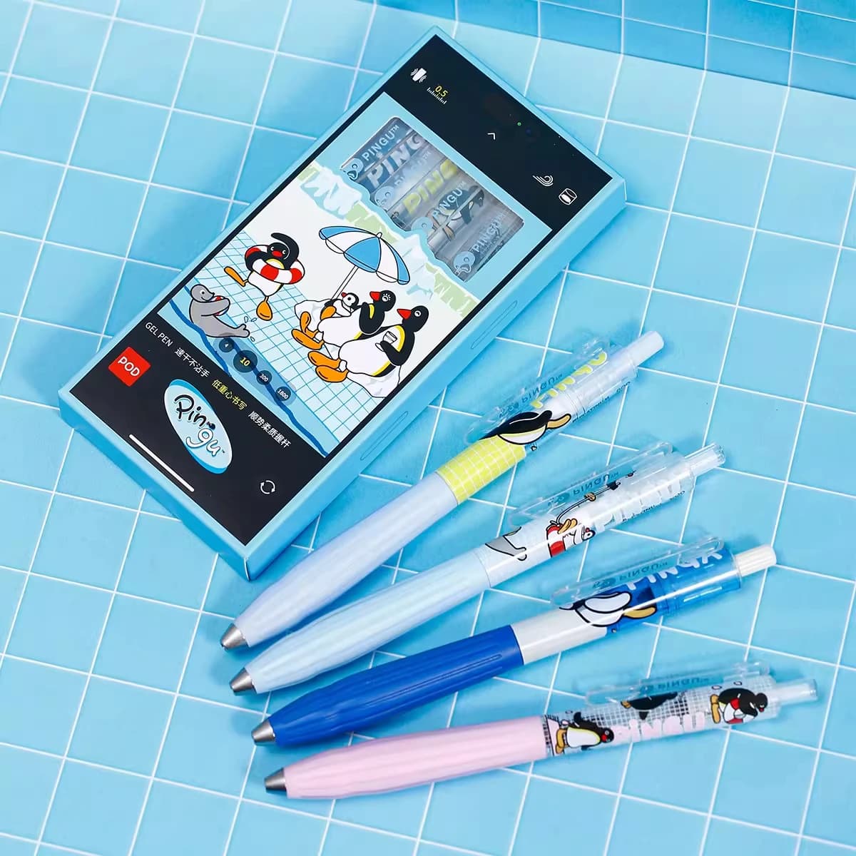 Penna Gel Nera con Punta a Ago da 0,5 mm, Colaborazione Platinum × PINGU Pool Party