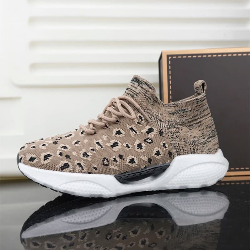 Scarpe da corsa da uomo leggere 2025 nuove scarpe da ginnastica sportive per il tempo libero da uomo, comode e traspiranti, alla moda, per pendolarismo quotidiano