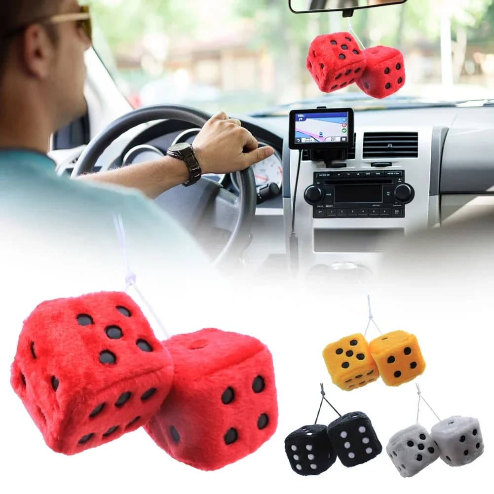 Ciondolo a forma di dado per specchietto retrovisore auto, ornamenti in peluche a forma di dado, decorazione a ventosa, portachiavi per interni auto
