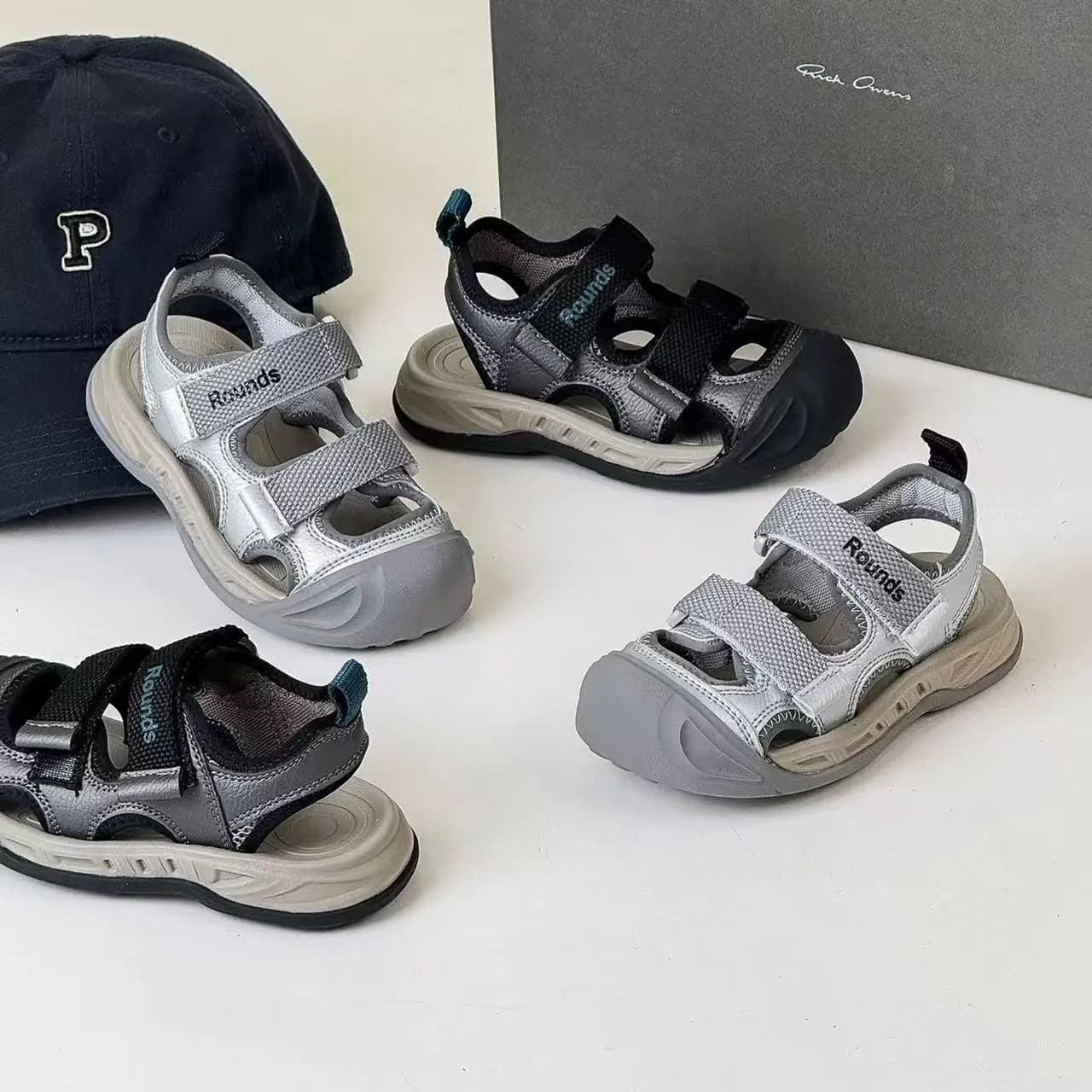 Sandali Sportivi Funzionali per Bambini con Punta Chiusa, Regolabili con Doppio Velcro, Antiscivolo, Suola Spessa, per Esterni