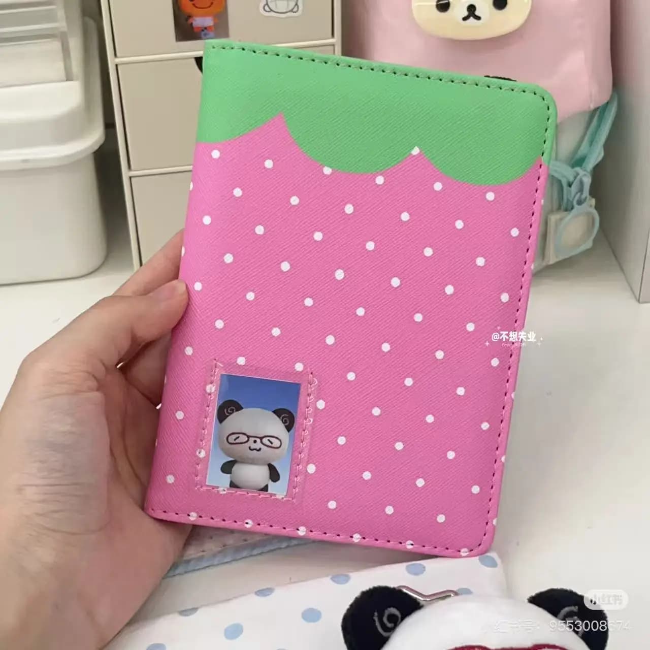 Portafoglio con clip per passaporto Clip per passaporto originale con fragola Custodia protettiva per certificato a pois carino Custodia per carte portatile