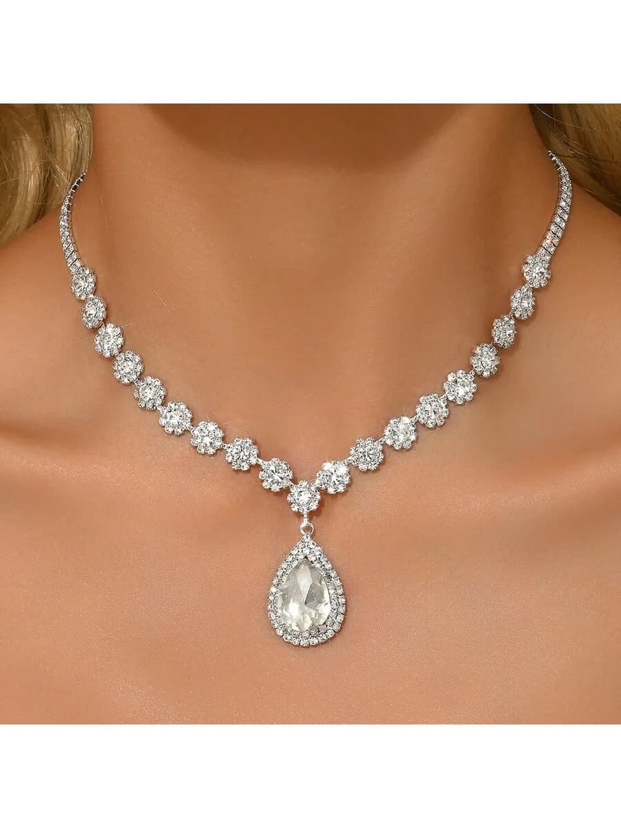 Collana da donna con pendente a goccia d'acqua con accenti di cristallo, design geometrico, eleganti gioielli da festa