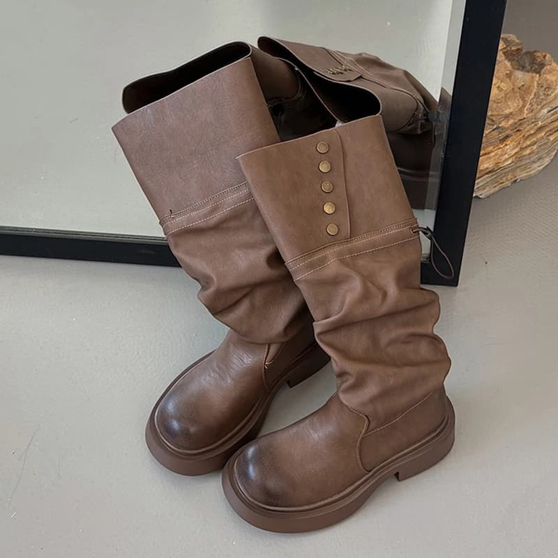 Designer Nuovo Stivali alti al ginocchio da donna Appartamenti Scarpe casual Sneaker invernale 2025 Tendenza Stivali Chelsea Walking Running Zapatos in pelle