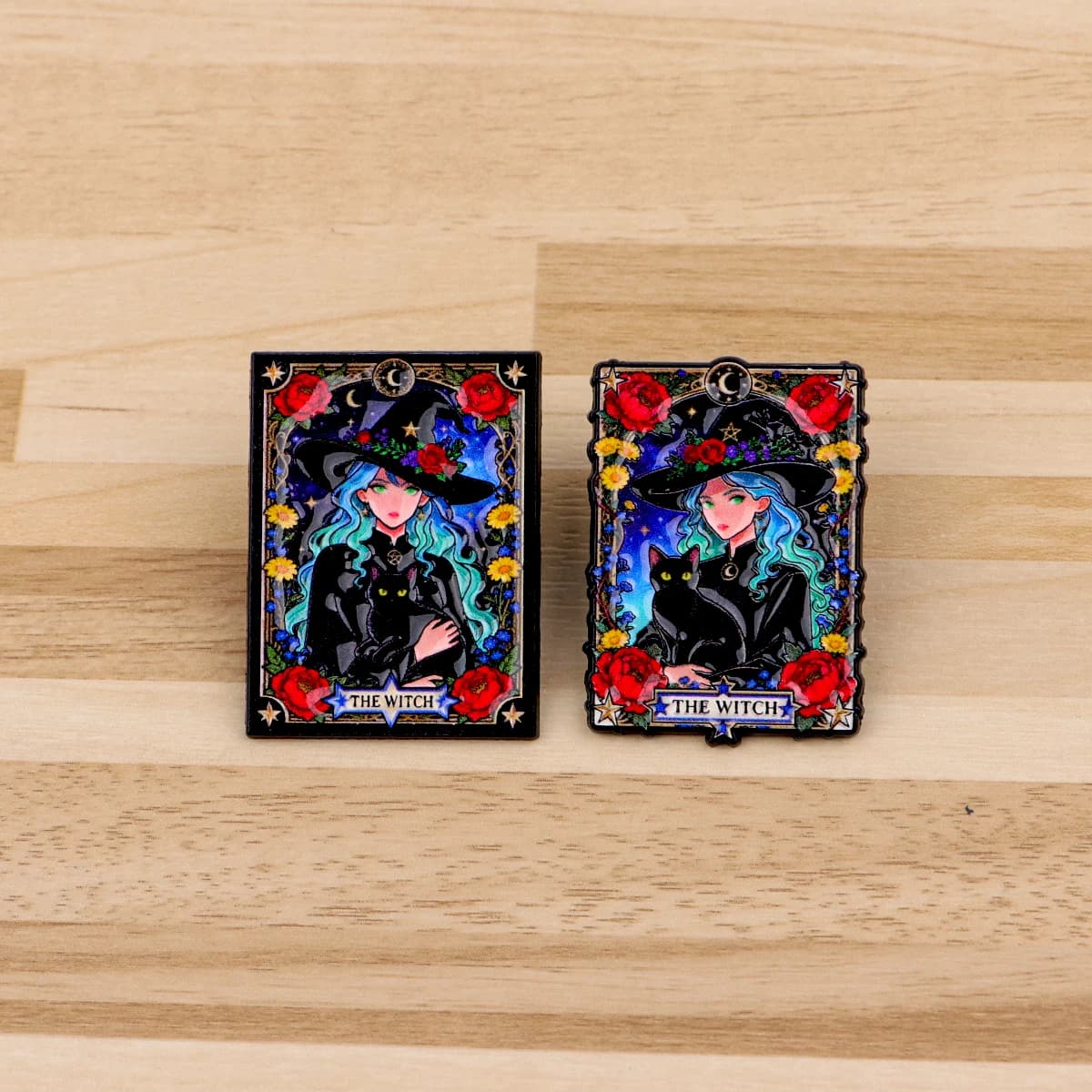 Carte dei tarocchi Distintivi per valigetta da strega Donna Uomo Spilla per vestiti Spille da bavero per zaini Spilla in smalto morbido Accessori per gioielli