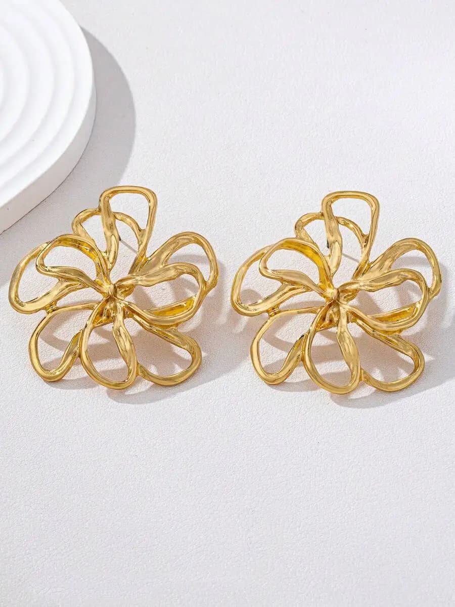 Large Hollow Floral Metal Stud Earrings For Women Fashion Jewelry