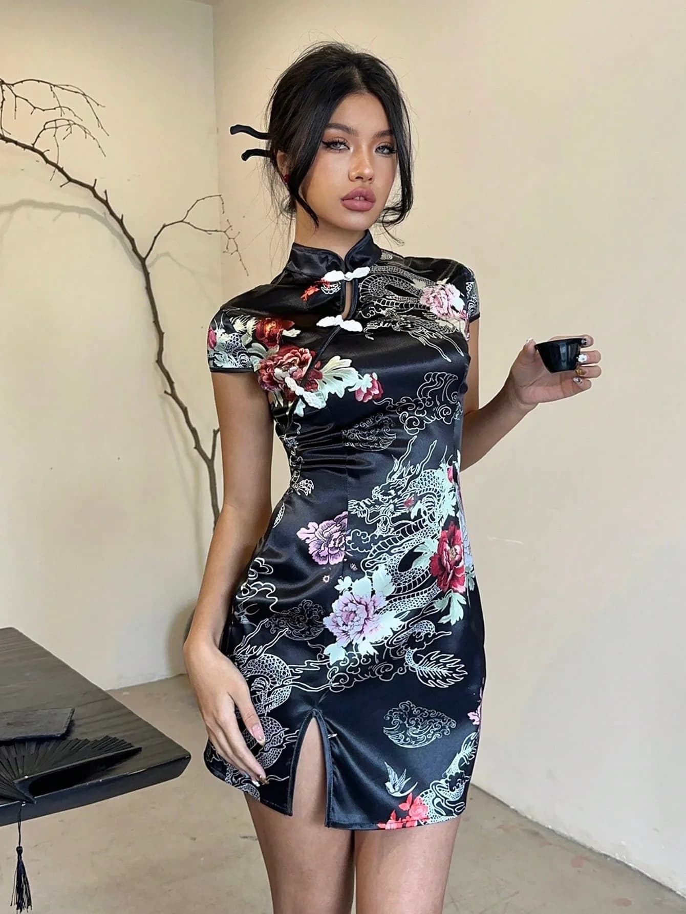 New Chinese retro, diagonal collar buckle design, waist-closed slim hip skirt, floral print pattern, sexy short skirt for ladies