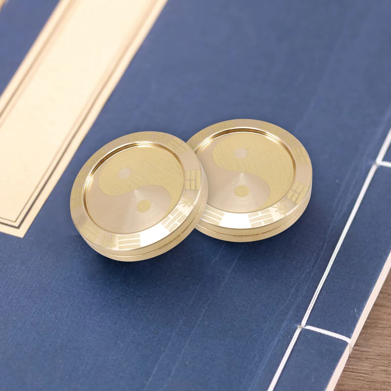 Fidget Slider in Metallo con Moneta Portafortuna in Ottone, Spinner Antistress Leggero e Piccolo, Gioco Rilassante per le Dita, Cool Fidget Coin per Adulti